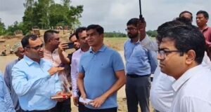 হবিগঞ্জে ভাঙা বাঁধ পরিদর্শনে পানি সম্পদ প্রতিমন্ত্রী, স্থায়ী সমাধানে উদ্যোগ