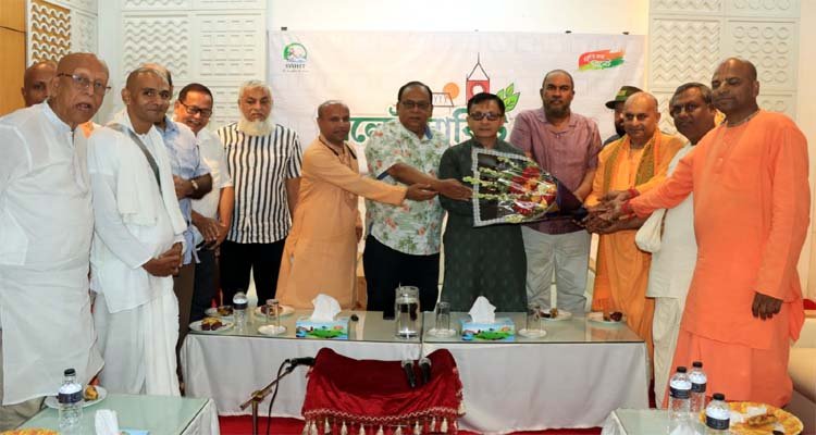 বাণিজ্য মন্ত্রীর সঙ্গে ইসকন নেতৃবৃন্দের সৌজন্য সাক্ষাৎ