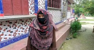 লাখাইয়ে প্রেমিকের বাড়িতে প্রেমিকার অনশন, এলাকায় তোলপাড়