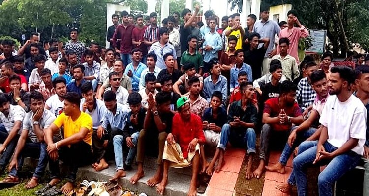 দিরাইয়ে ফ্যামিলি কার্ডের নিয়োগ নিয়ে উত্তাপ, ইউএনও অপসারণের দাবি ছাত্রদলের