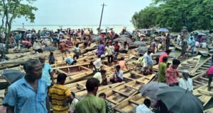 ইতিহাসের রেকর্ড, কোটি টাকার নৌকা বিক্রি হয় শতবর্ষী হাটে