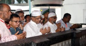 শাহজালালের (র.) মাজার জিয়ারত করলেন রাষ্ট্রপতি মির্জা ফখরুল
