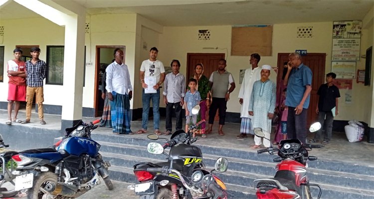 ইউপি চেয়ারম্যান কার্যালয় বন্ধ রেখে থাকেন সিলেটে, ভোগান্তিতে সেবা প্রত্যাশিরা