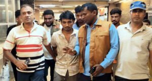 ওসির কৌশলে হ্যান্ডকাফসহ ছিনিয়ে নেওয়া আলোচিত আসামি আটক
