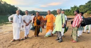 যাত্রাপথের ক্যানভাসে সারিঘাটের একদিন
