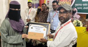 কৃতী শিক্ষার্থীদের সংবর্ধনা দিল সুজানগর গার্লস একাডেমি