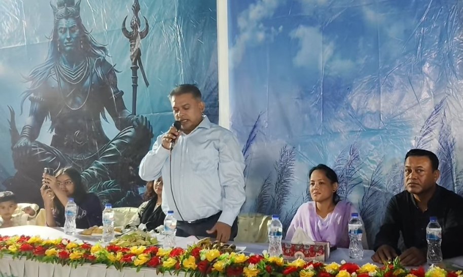 সবাই মিলে মিশে সম্প্রতির বন্ধে থাকবো: বিভাগীয় কমিশনার