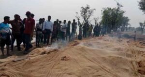 টাংগুয়ার হাওরে ৭ লক্ষাধিক টাকার অবৈধ জাল জব্দ, আগুনে পুড়িয়ে ছাই