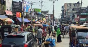 অটোরিকশার দাপটে বদলে যাচ্ছে বিয়ানীবাজার, বাড়ছে স্বাস্থ্যঝুঁকি