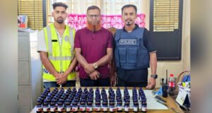 মাধবপুরে ১০৪ বোতল এসকাফ সিরাপ উদ্ধার