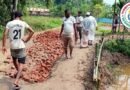 খাদিমনগরে স্বেচ্ছাশ্রমে রাস্তা মেরামত, প্রশংসায় কুড়াচ্ছে নবজাগরণ যুব সংঘ