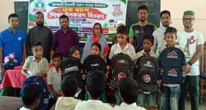 বড়লেখায় জাগরণী ইসলামী তরুণ সংঘের উদ্যোগে শিক্ষা উপকরণ বিতরণ