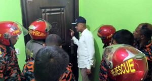 সুনামগঞ্জে রুমের ভেতরে থেকে দরজা ভেঙে ৫ ছাত্রী উদ্ধার