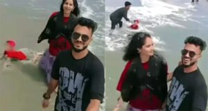 রিল বানাতে ব্যস্ত দম্পতি, সাগরে হাবুডুবু খেল শিশু