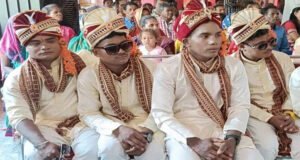সেজেগুজে থাকেন পাত্ররা, কনেরা পছন্দ করে কিনে নেন বর !