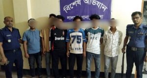 পুলিশের অভিযানে আটক ২৭৫