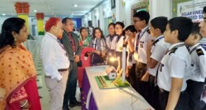 ক্ষুদে শিক্ষার্থীদের উদ্ভাবনী ভাবনায় মুখর স্কলার্সহোম টিলাগড়ের বিজ্ঞান মেলা