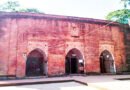 প্রাচীন স্থাপত্যের কালের সাক্ষী ‘আল্লাহর মসজিদ’